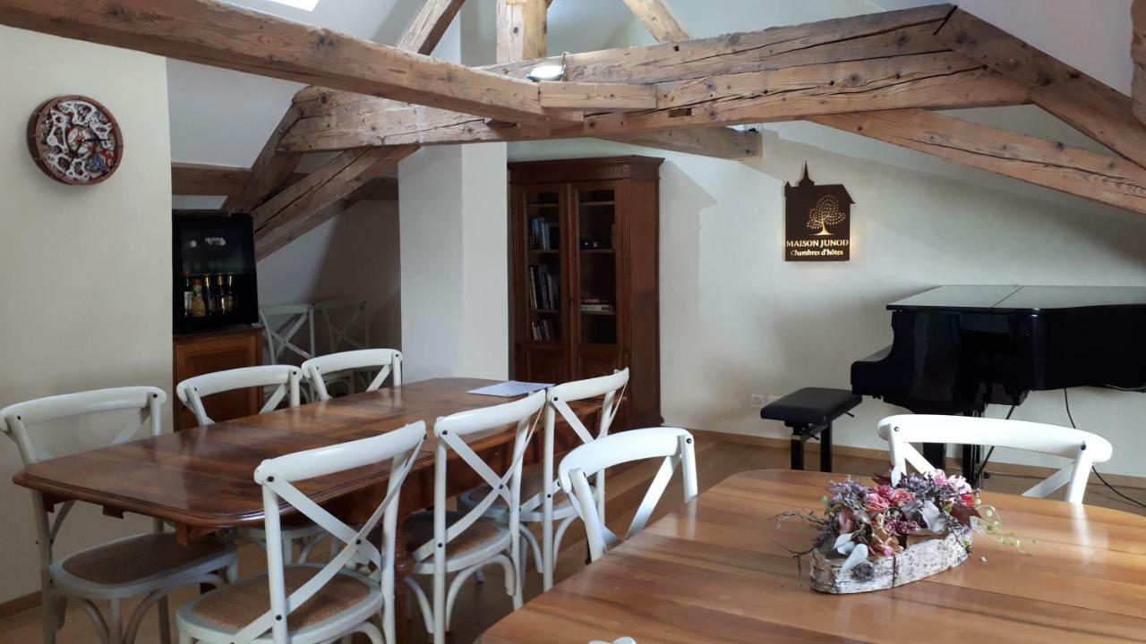 Maison Junod Romainmotier Ngoại thất bức ảnh